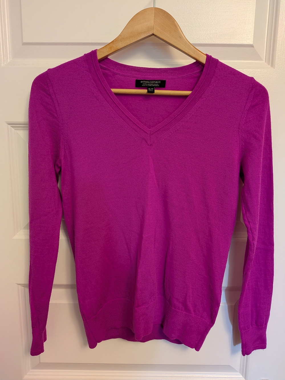 Banana Republic Women’s 100% Merino Wool V-Neck Sweater in Bright Magenta